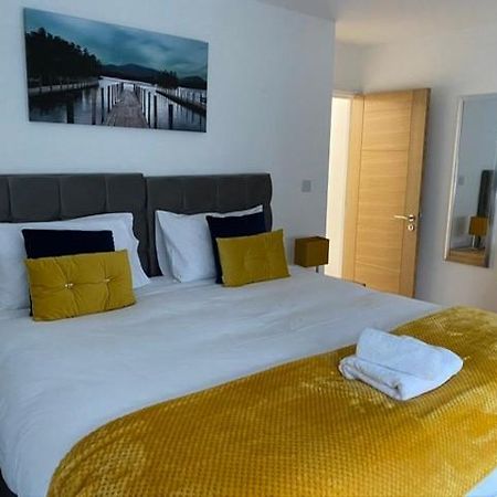 Marie'S Serviced Apartments- 2 Bedroom City Stay Bedford Eksteriør billede