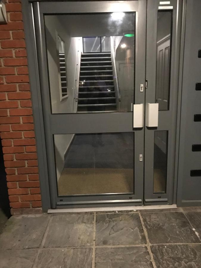 Marie'S Serviced Apartments- 2 Bedroom City Stay Bedford Eksteriør billede