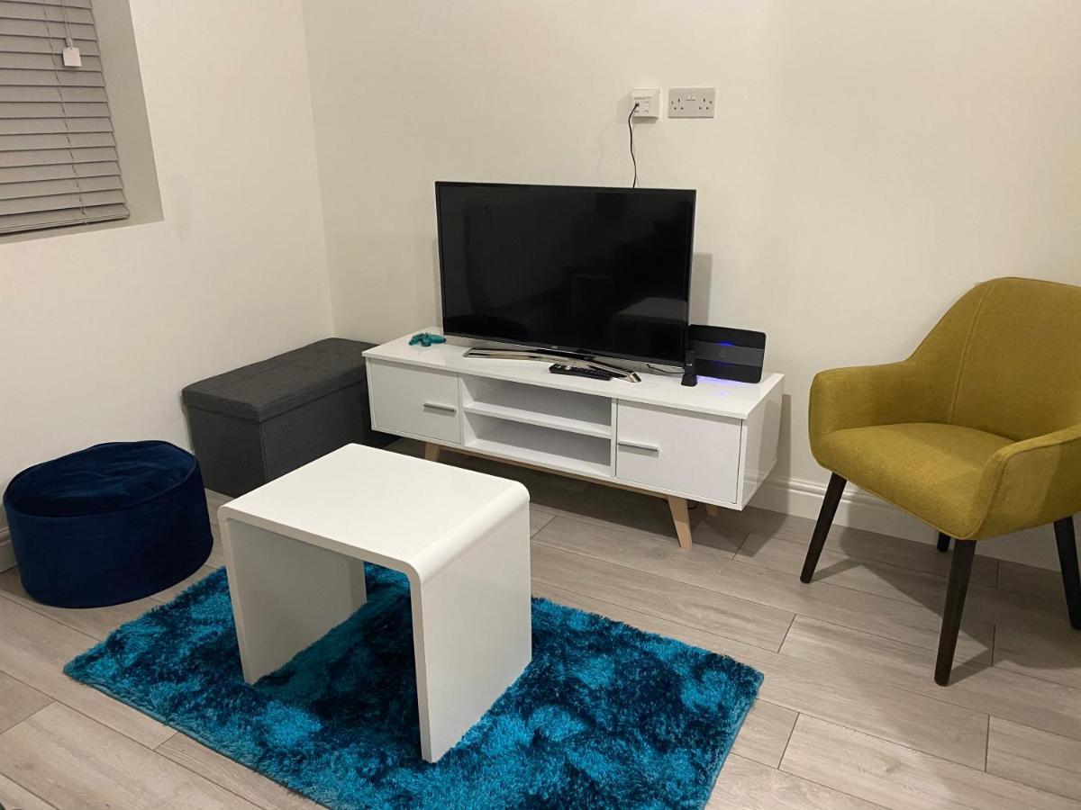 Marie'S Serviced Apartments- 2 Bedroom City Stay Bedford Eksteriør billede