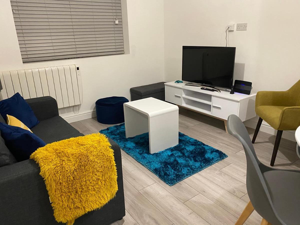 Marie'S Serviced Apartments- 2 Bedroom City Stay Bedford Eksteriør billede