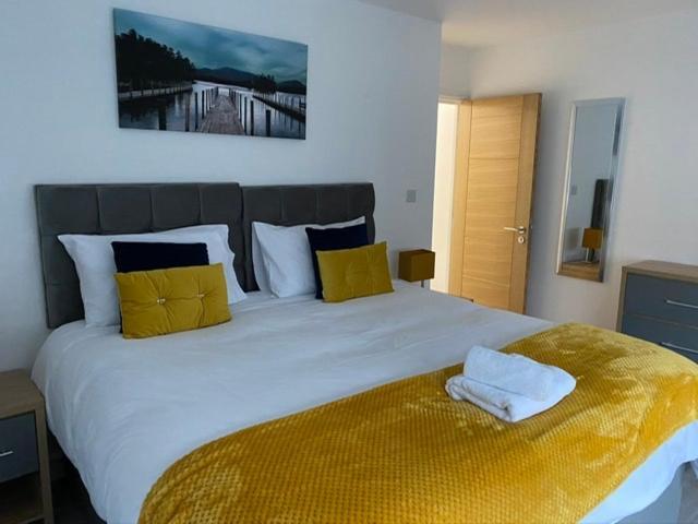 Marie'S Serviced Apartments- 2 Bedroom City Stay Bedford Eksteriør billede
